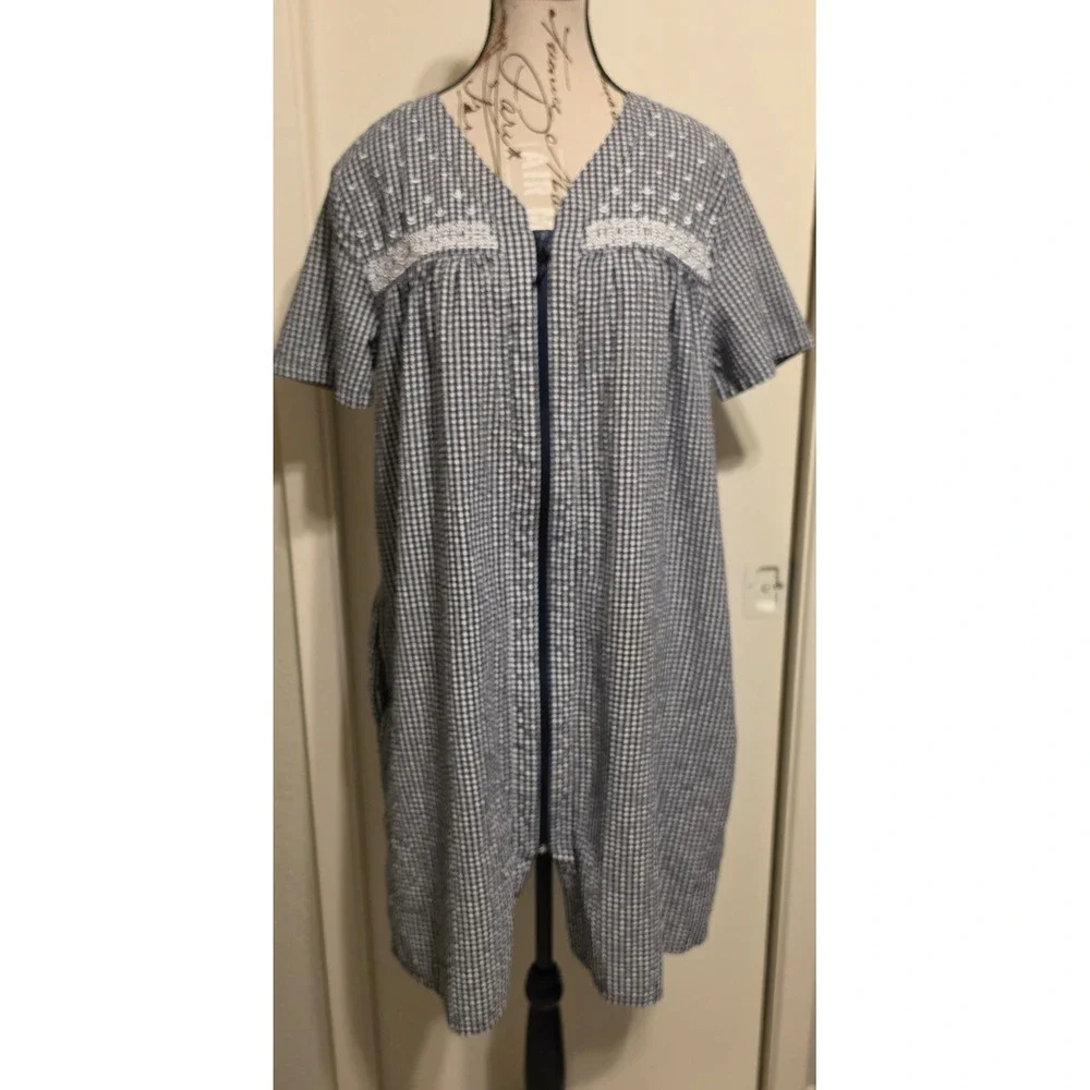 Croft & Barrow Navy Gingham Seersucker Zip Front House Dress Robe Medium